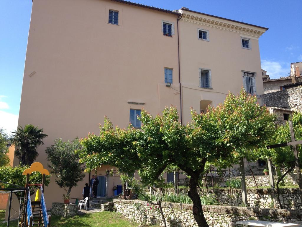 נארני Ostello Sant'Anna מראה חיצוני תמונה