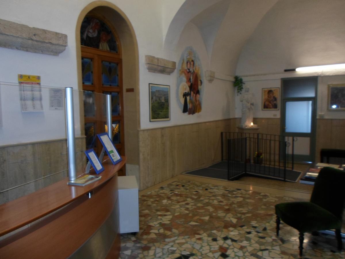 נארני Ostello Sant'Anna מראה חיצוני תמונה